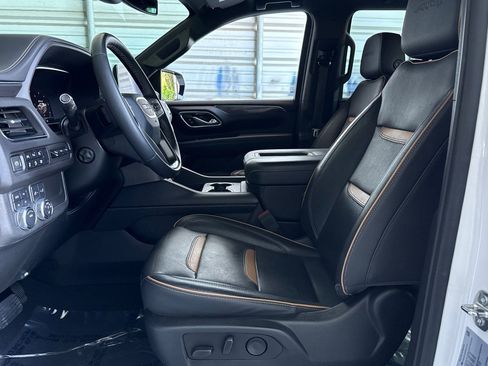 Used 2023 GMC Yukon AT4 w/ Technology Package AWD/4WD image 10