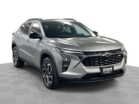 Certified 2024 Chevrolet Trax RS w/ Sunroof Package FWD image 1