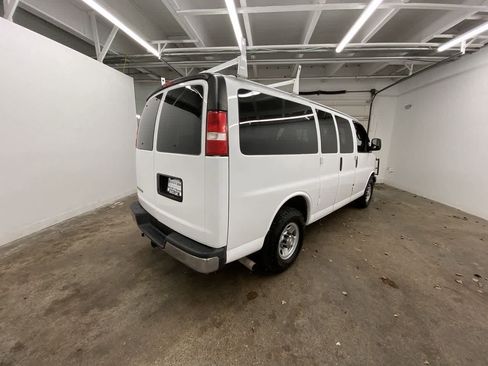 Used 2017 Chevrolet Express 2500 LT w/ LT Preferred Equipment Group image 6