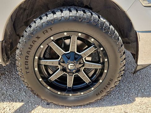 Used 2020 RAM 1500 Classic SLT AWD/4WD image 7