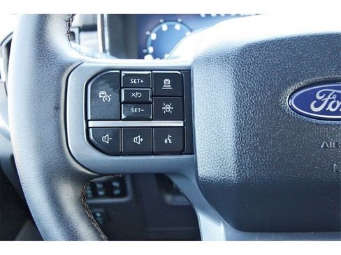 Used 2025 Ford F150 Lariat w/ Equipment Group 501A Mid image 17