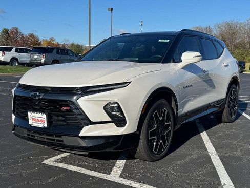 Used 2024 Chevrolet Blazer RS w/ Driver Confidence II Package image 8