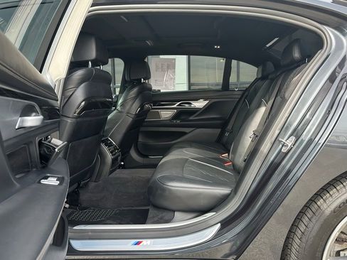Used 2019 BMW 750i xDrive w/ Executive Package image 23