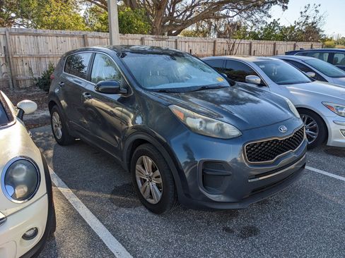 Used 2017 Kia Sportage LX image 5