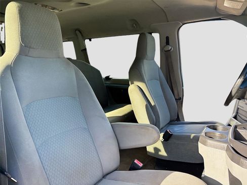 Used 2013 Ford E-350 and Econoline 350 XLT image 33