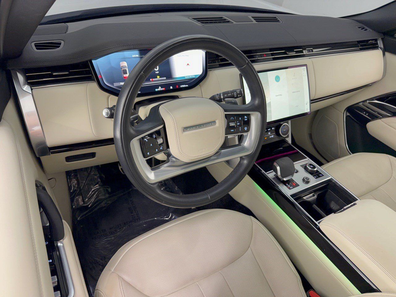 Used 2023 Land Rover Range Rover SE AWD/4WD image 4