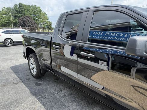 Used 2022 Chevrolet Silverado 1500 Custom AWD/4WD image 6
