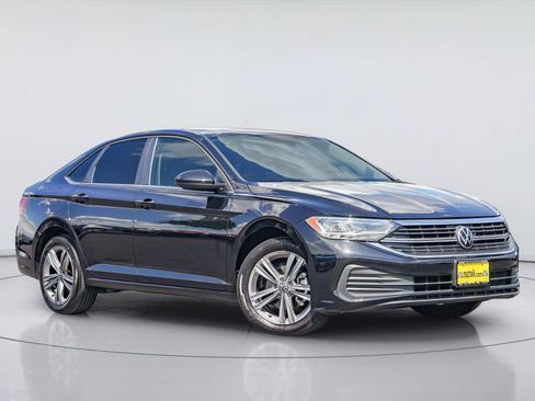 Used 2022 Volkswagen Jetta SE FWD image 1