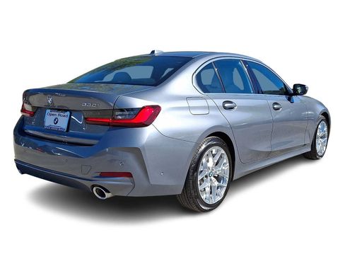 Used 2025 BMW 330i xDrive Sedan w/ Premium Package AWD/4WD image 6