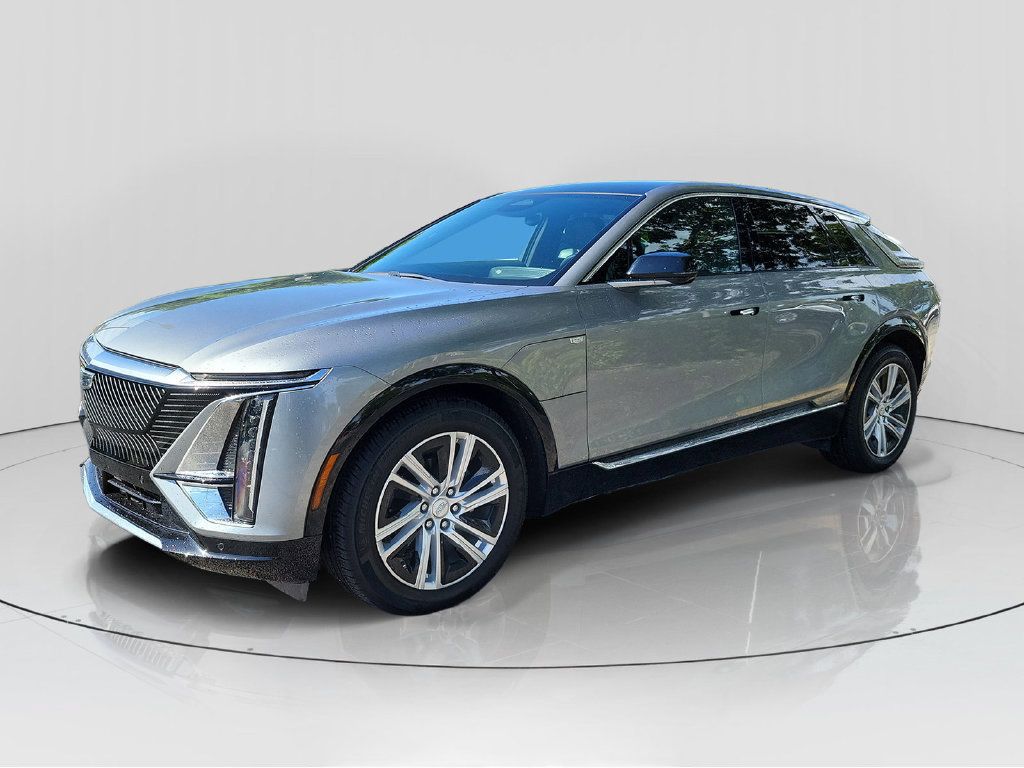 Used 2024 Cadillac Lyriq Tech RWD image 3