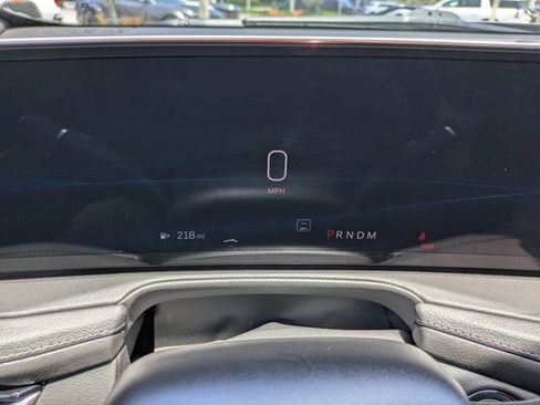 Used 2025 Cadillac XT4 Premium Luxury FWD image 24
