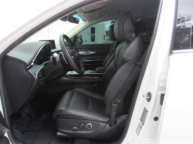 Used 2022 Genesis GV70 2.5T AWD/4WD image 14