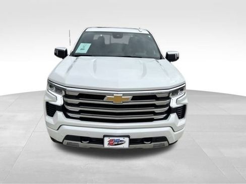 Used 2024 Chevrolet Silverado 1500 High Country w/ High Country Premium Package image 9