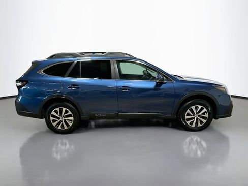 Used 2022 Subaru Outback Premium AWD/4WD image 6