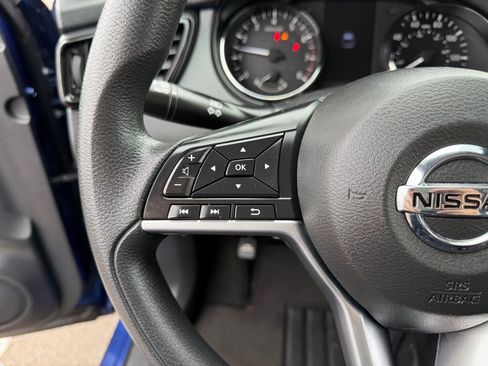 Used 2021 Nissan Rogue Sport S image 17