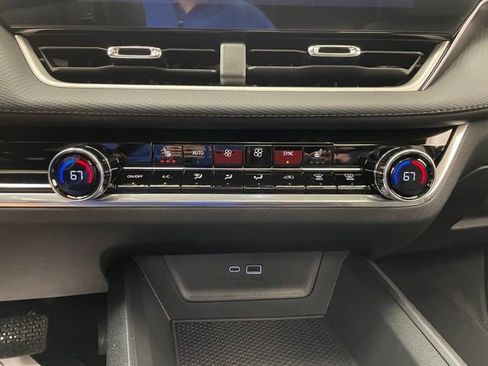 New 2026 Chevrolet Equinox LT w/ Convenience Package II AWD/4WD image 6