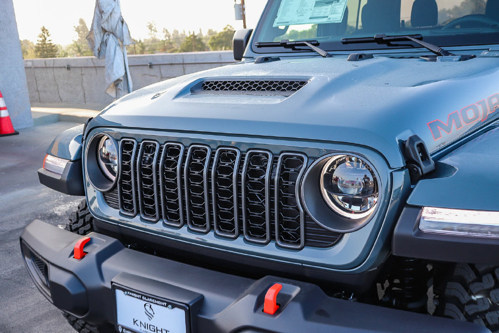 New 2026 Jeep Gladiator Mojave AWD/4WD image 6