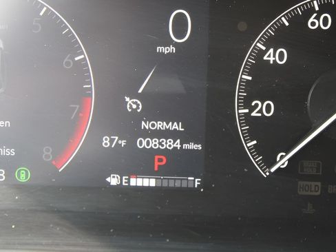 Used 2025 Honda HR-V LX image 13