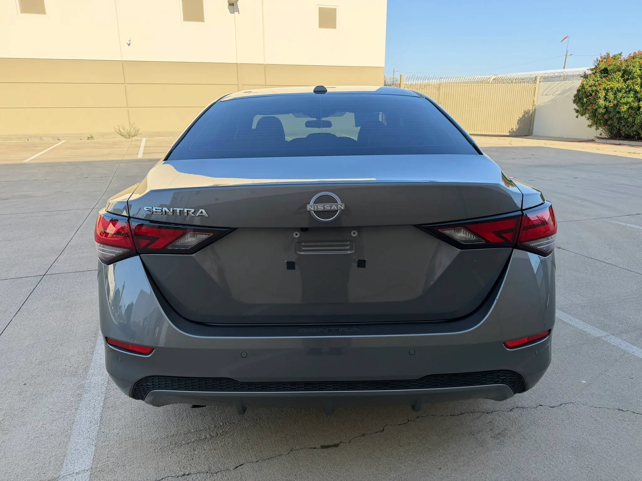 Used 2025 Nissan Sentra SV w/ SV Premium Package FWD image 6