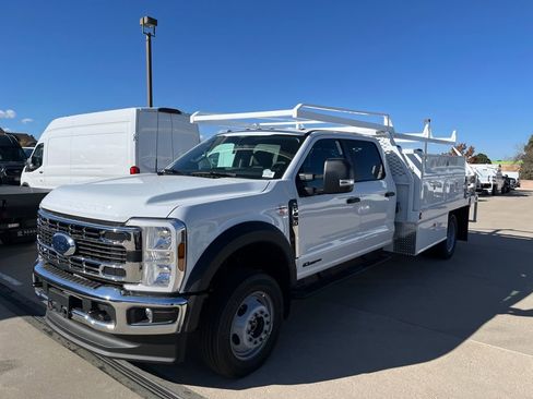 New 2026 Ford F550 4x4 Crew Cab image 3