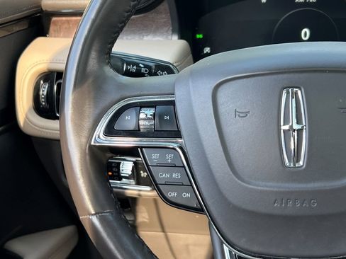 Used 2023 Lincoln Nautilus Reserve image 28