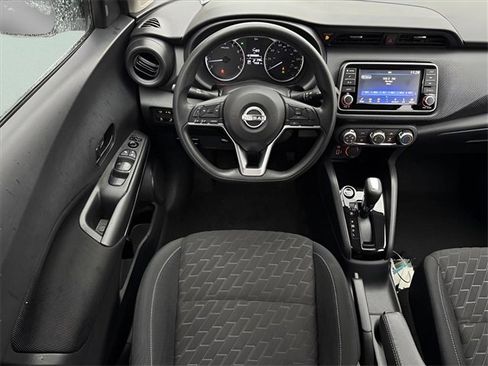 Used 2022 Nissan Kicks S image 9