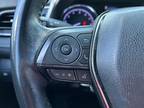 Used 2019 Toyota Camry SE w/ Convenience Package image 19