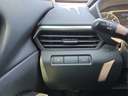 Used 2022 Nissan Altima 2.5 SV FWD image 21