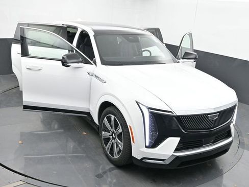 New 2025 Cadillac Escalade IQ Luxury 1 image 57