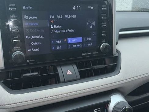 Used 2019 Toyota RAV4 XLE w/ Convenience Package image 12