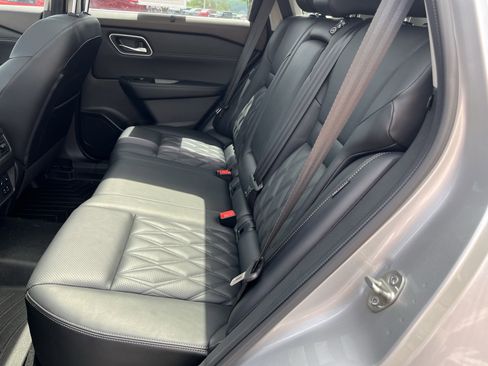 Used 2023 Nissan Rogue Platinum w/ Platinum Premium Package AWD/4WD image 18