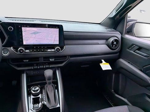 New 2026 Chevrolet Colorado Trail Boss AWD/4WD image 23