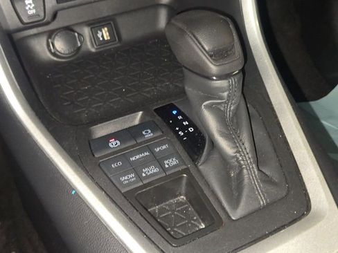 Used 2024 Toyota RAV4 LE image 19