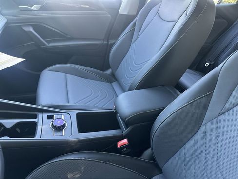 New 2026 Volkswagen Tiguan SE image 21