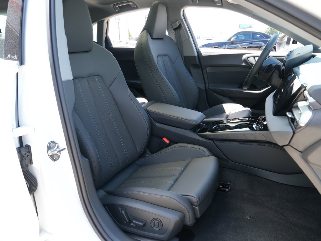 Used 2025 Audi A5 Premium Plus w/ Premium Plus AWD/4WD image 15