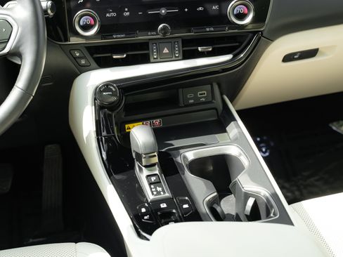 Used 2025 Lexus NX 350h AWD w/ Accessory Package (2T) image 11
