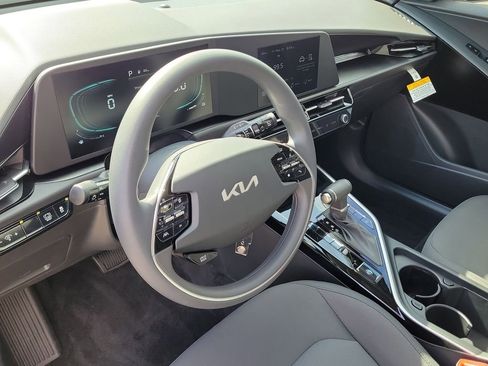 New 2026 Kia Niro LX FWD image 22