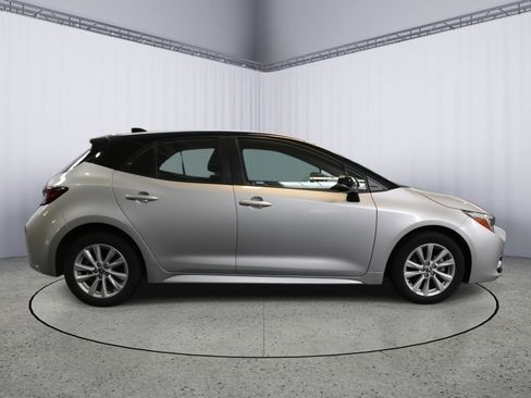 Certified 2024 Toyota Corolla SE w/ SE Package image 8