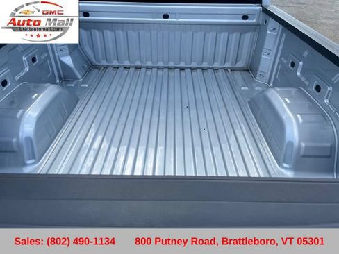 Used 2022 Chevrolet Silverado 1500 LT AWD/4WD image 24
