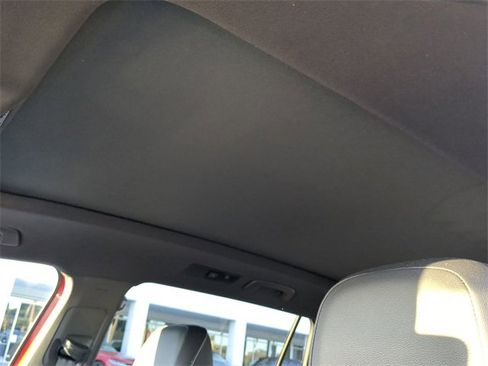 Certified 2024 Volkswagen Tiguan SE R-Line image 21