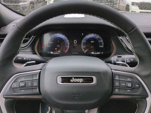 New 2026 Jeep Grand Cherokee L 2WD image 28