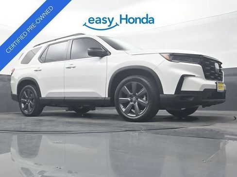 Certified 2025 Honda Pilot Sport image 27