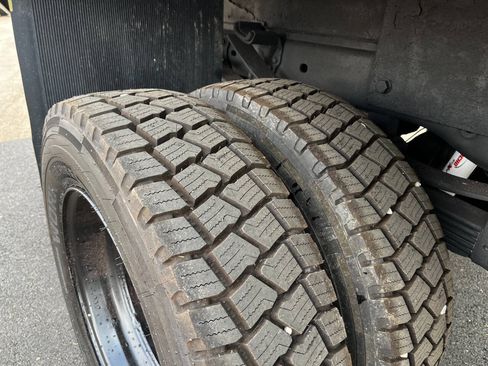 Used 2012 Ford F550 4x4 Crew Cab Super Duty w/ Payload Upgrade Pkg image 23