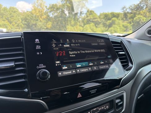 Used 2021 Honda Pilot Special Edition image 24