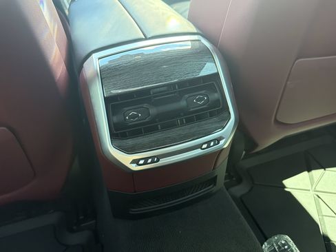 Certified 2023 BMW 740i RWD image 18