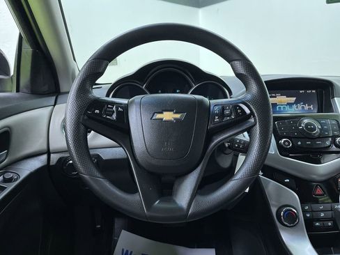 Used 2016 Chevrolet Cruze LT image 21