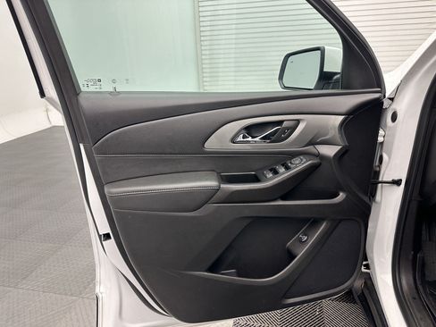 Certified 2023 Chevrolet Traverse LT w/ LPO, Floor Liner Package AWD/4WD image 13