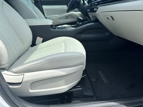 New 2025 Kia Sorento S w/ Panoramic Sunroof Package image 13