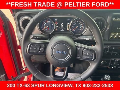 Used 2023 Jeep Gladiator Sport image 21