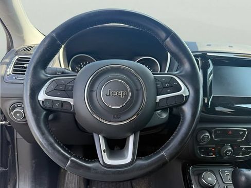 Used 2020 Jeep Compass Latitude AWD/4WD image 13